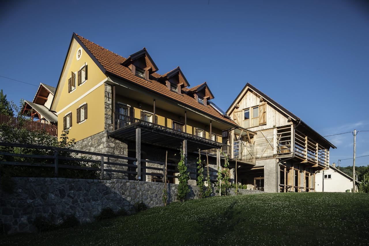 Guest House Kalska Domacija Semic Exterior photo